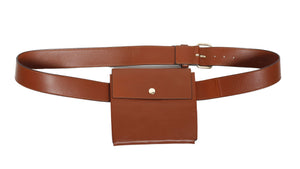The Middleton unisex belt pouch boasts an elegant calfskin body with an adjustable and removable belt. Its interior compartment can hold daily essentials like a phone, keys, and wallet. The belt pouch can be worn around the waist, carried crossbody, or slipped into a bag. 